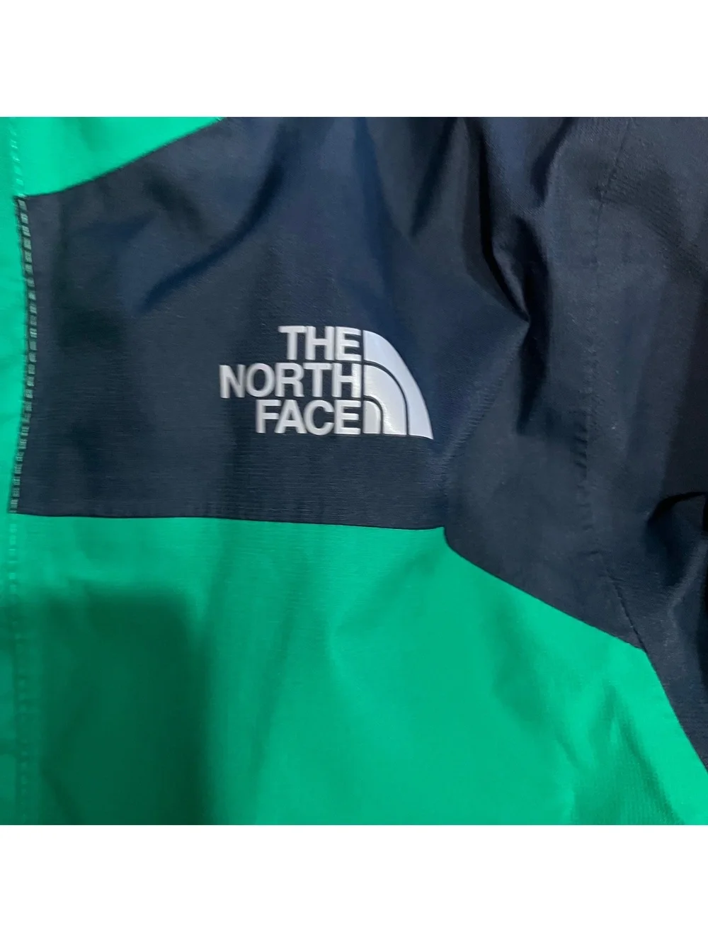 The North Face Boys' Waterproof Green and Black Jacket Size M (10/12)
